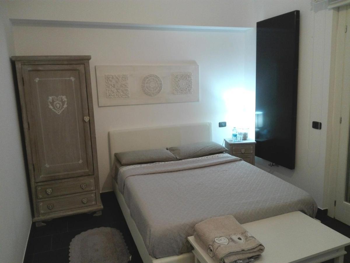 B&B Stazione Latina Sermoneta Exterior foto